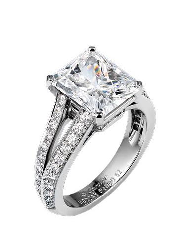кольцо с бриллиантом огранки радиант